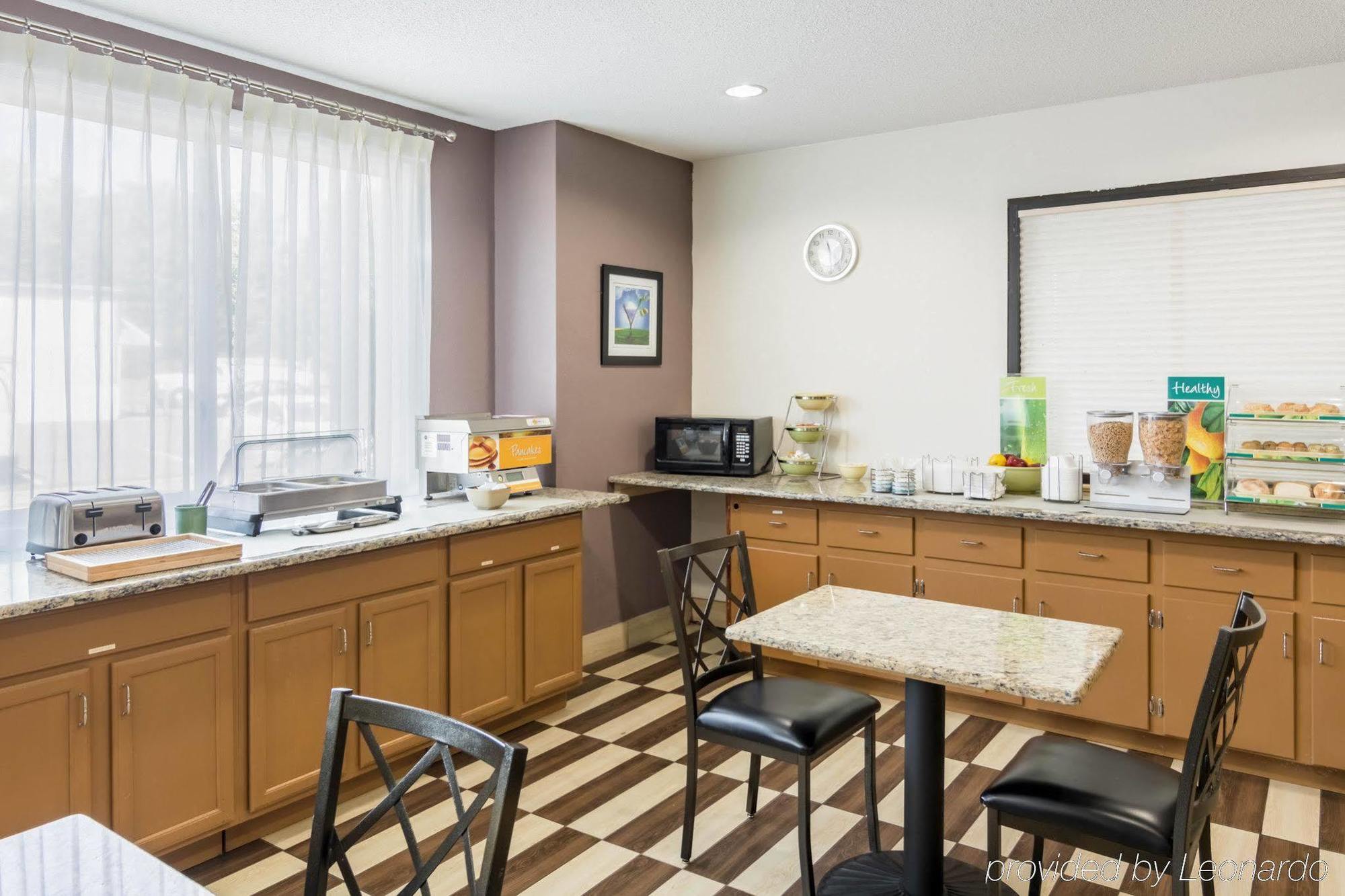 Quality Inn Warsaw Near Rappahannock River Buitenkant foto